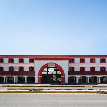 Oyo Hotel Real Del Sur, Estadio Чіуауа Екстер'єр фото