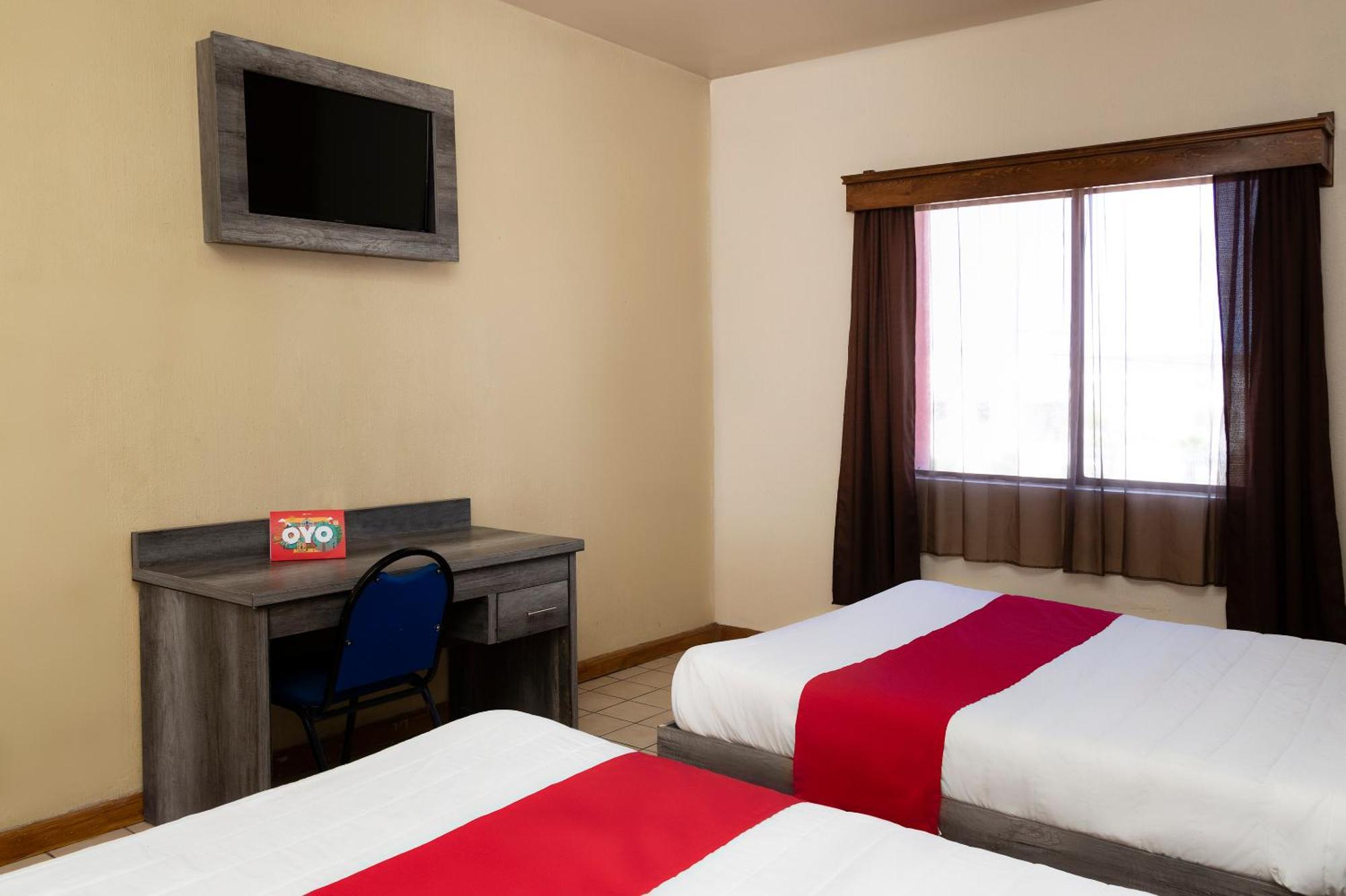 Oyo Hotel Real Del Sur, Estadio Чіуауа Екстер'єр фото