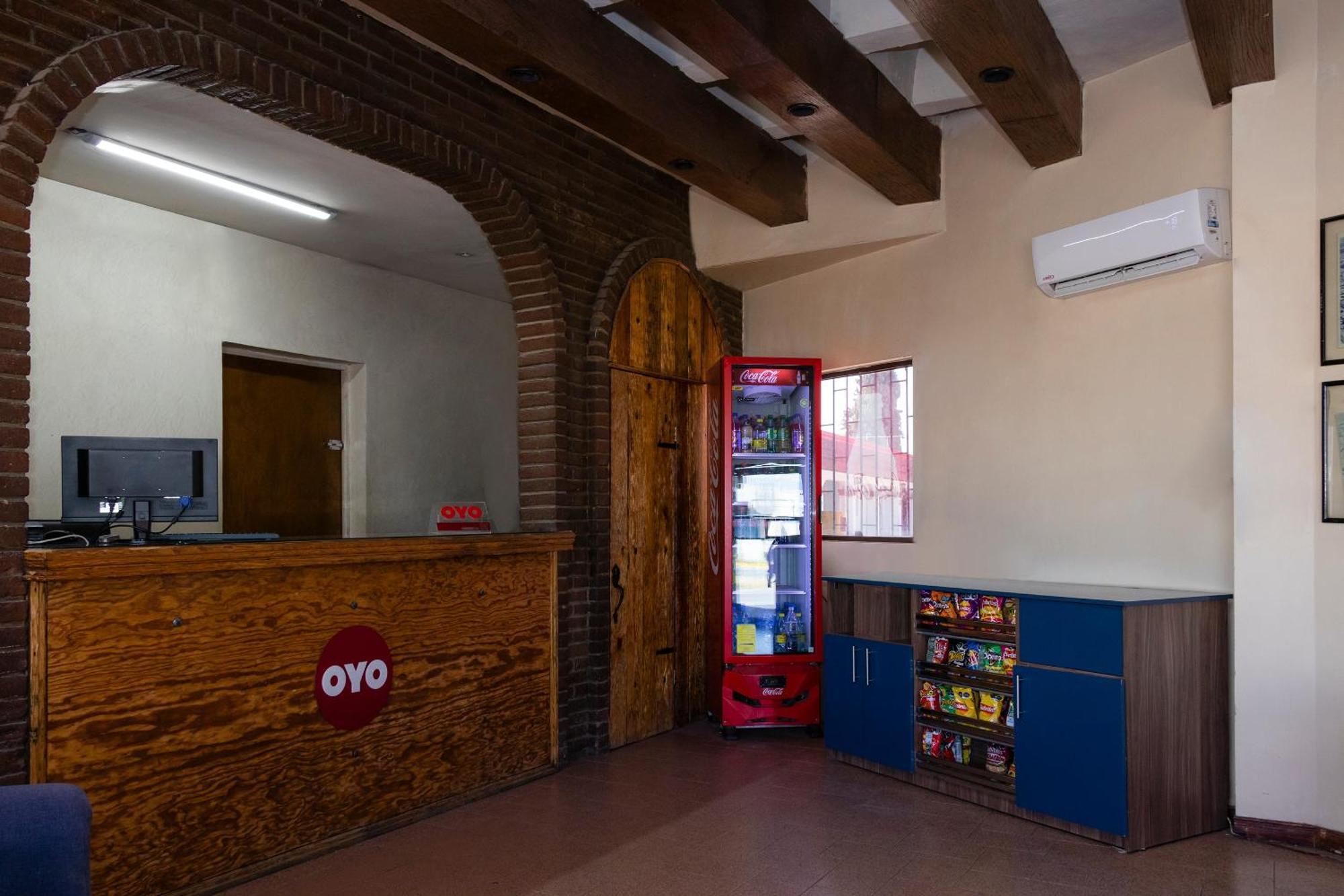 Oyo Hotel Real Del Sur, Estadio Чіуауа Екстер'єр фото