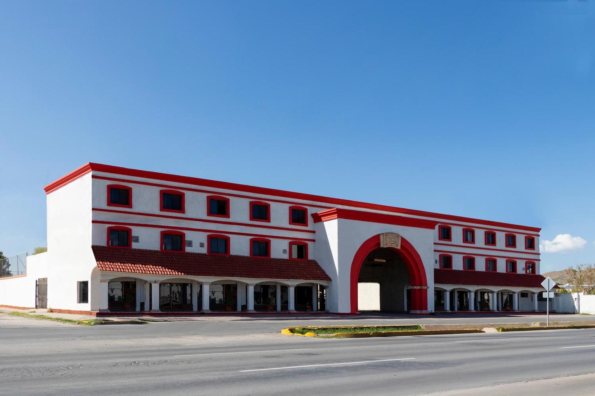 Oyo Hotel Real Del Sur, Estadio Чіуауа Екстер'єр фото