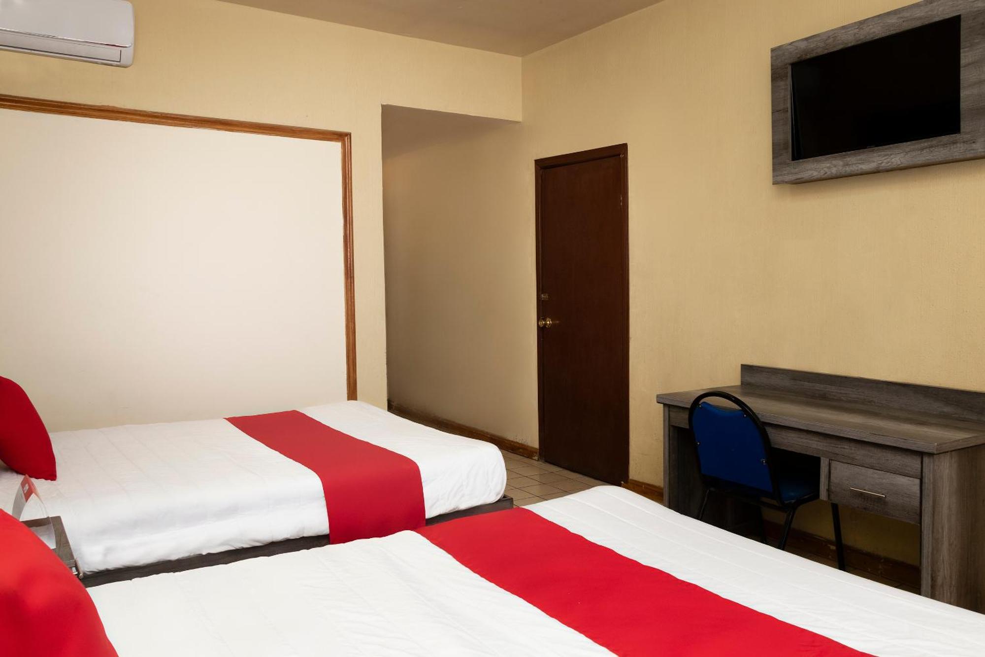 Oyo Hotel Real Del Sur, Estadio Чіуауа Екстер'єр фото